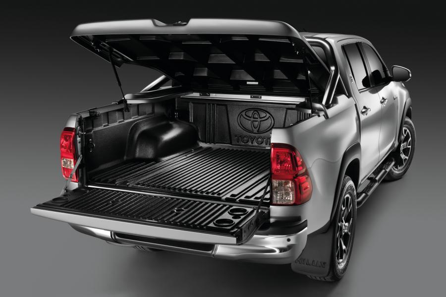 Багажник Toyota Hilux Black Edition Double Cab 2018 года  (FR) (фото 3 из 7)